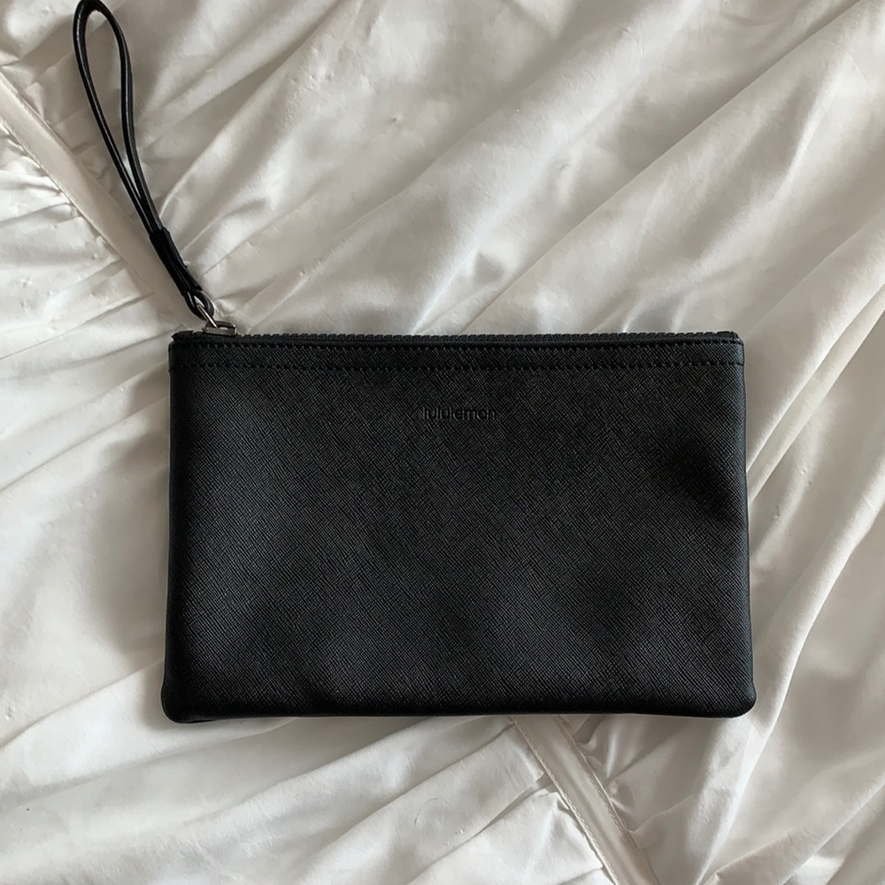 Lululemon nylon wristlet